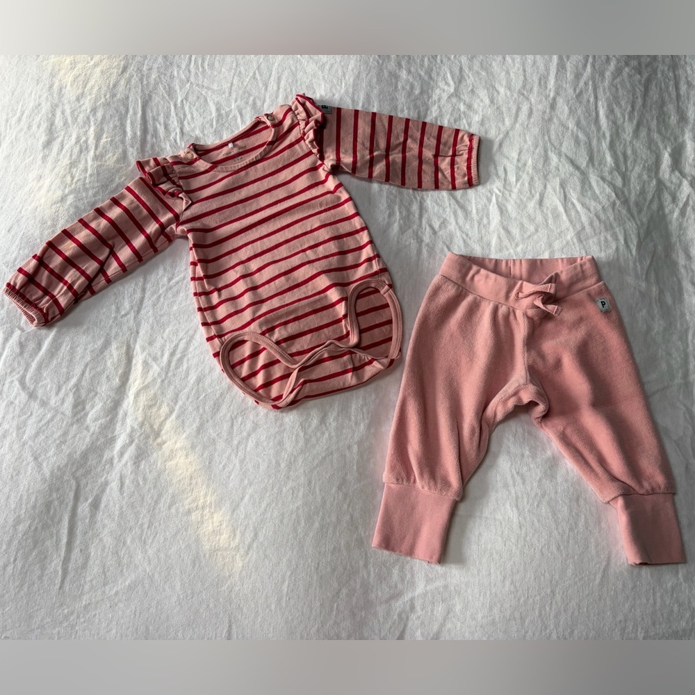 EUC Polarn O Pyret Baby Bodysuit & Joggers - size 2-4m